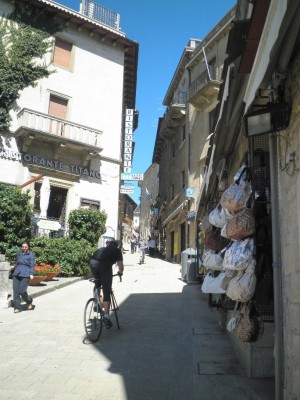 06 Altstadt San Marino.jpg