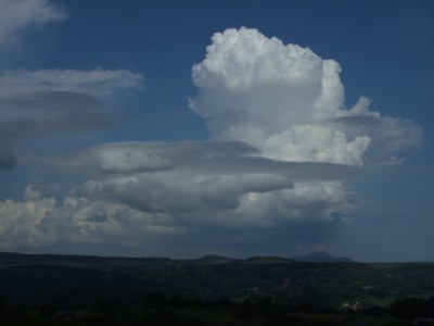 1 Gewitterzelle über dem Puy de Dome.jpg