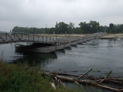 12 Ponton-Brücke über den Ticino.jpg