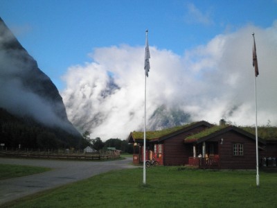 8 Trollstigen Resort - Aufbruch am Morgen.jpg