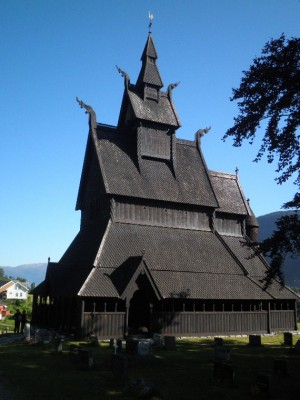 12 Hoppestad Stabkirche.jpg